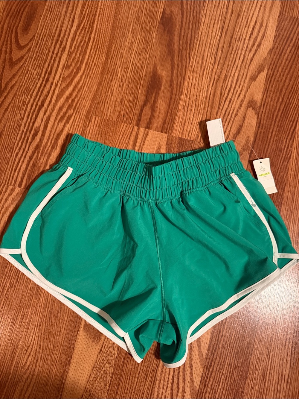 Aerie Offline Women’s Green Athletic Shorts with White Trim XXS